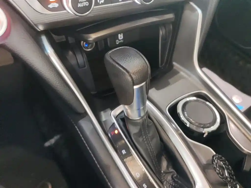 Honda Accord 2022 — фото 14