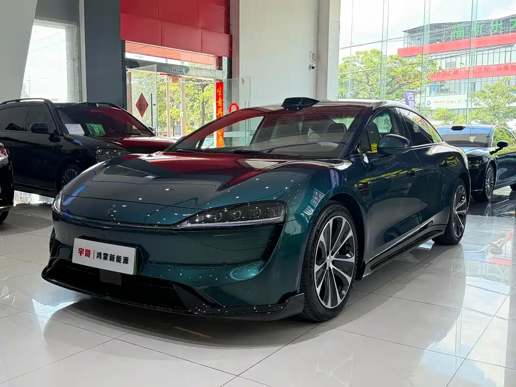 Luxeed Zhijie S7 2025
