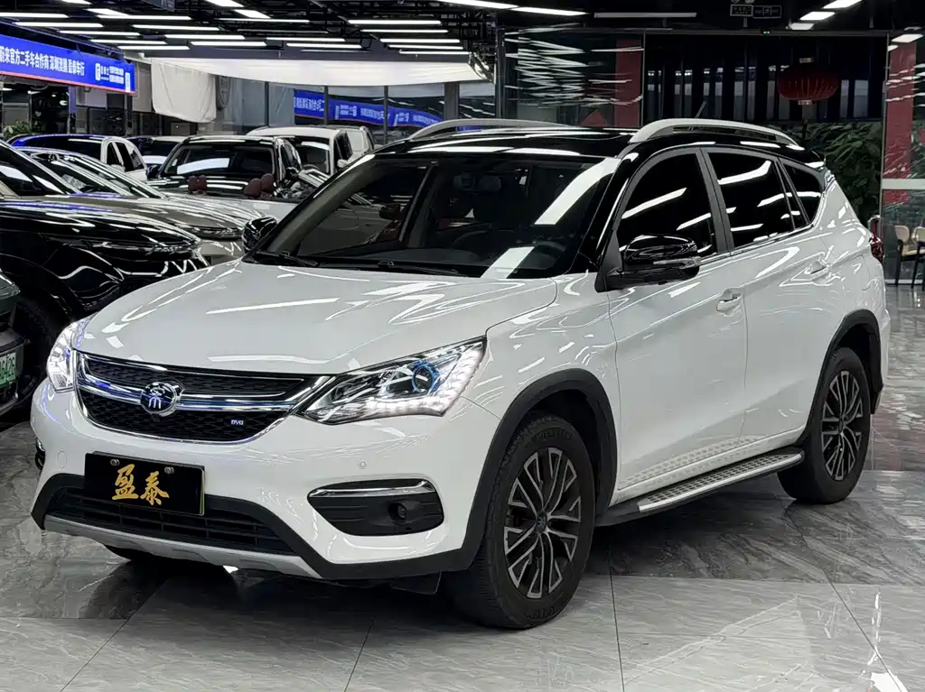 BYD Song New Energy 2018 — фото 1