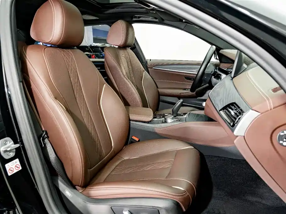 BMW 5 Series New Energy 2021 — фото 19