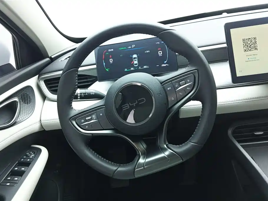BYD Seal 05 DM-i 2025 — фото 15