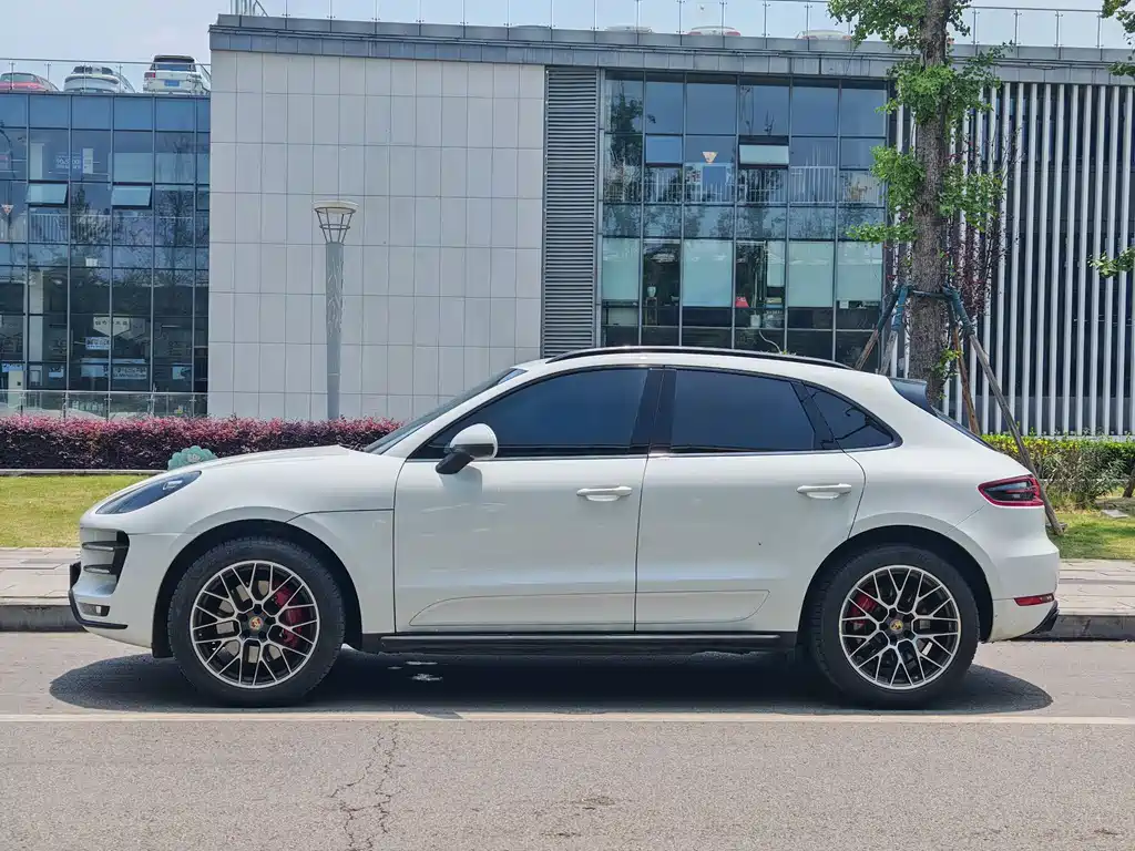 Porsche Macan 2016 — фото 3