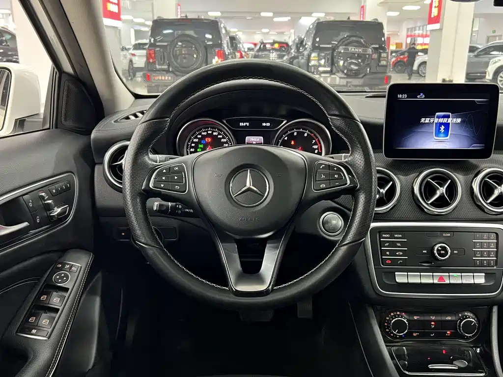 Mercedes-Benz GLA 2018 — фото 15