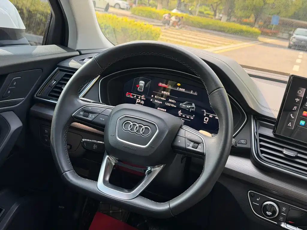 Audi Q5L 2022 — фото 4