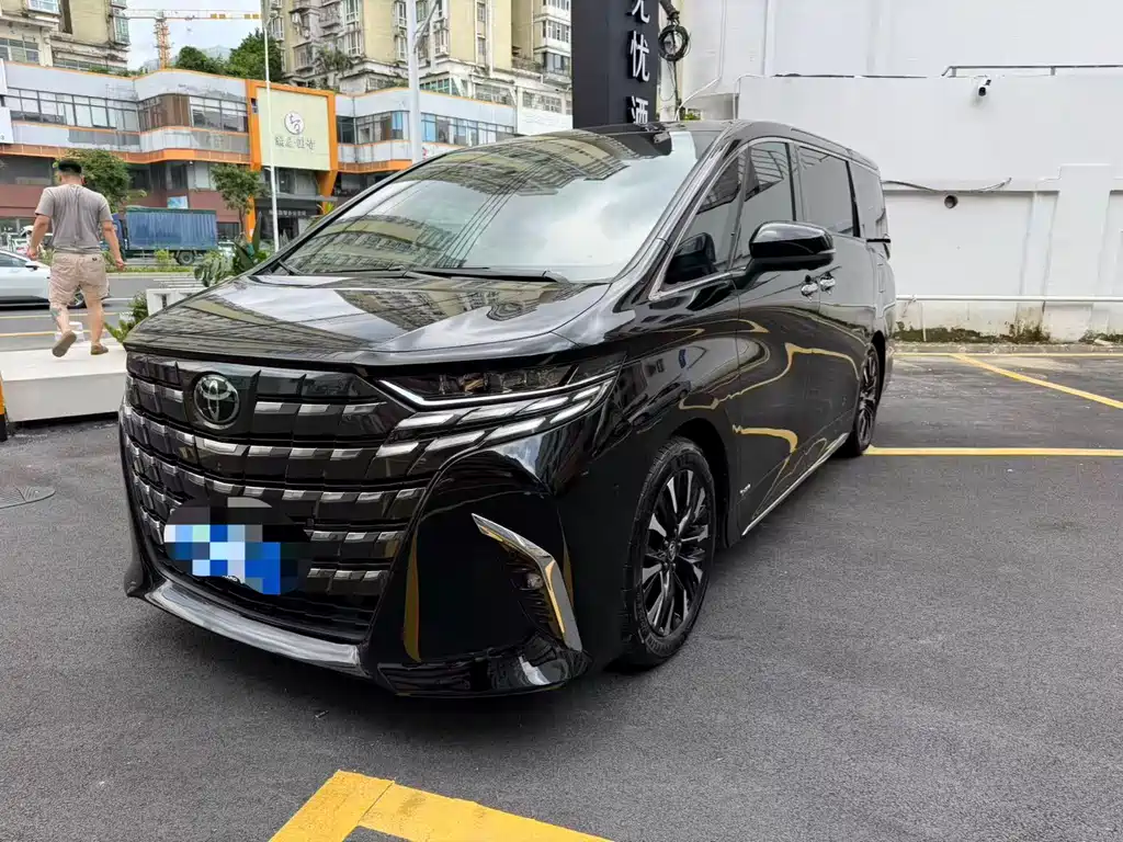 Toyota Alphard 2023