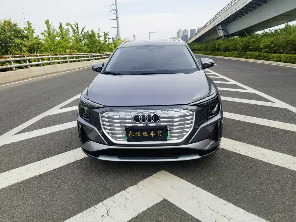 Audi Q5 e-tron 2025 — фото 2