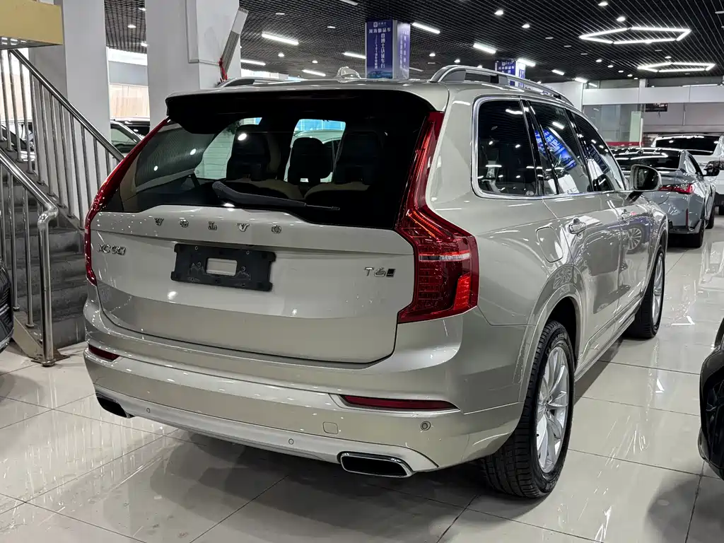 Volvo XC90 2017 — фото 6