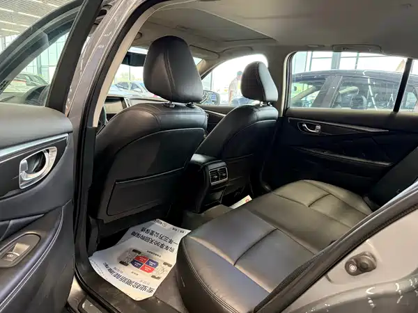 Infiniti Q50L 2016
