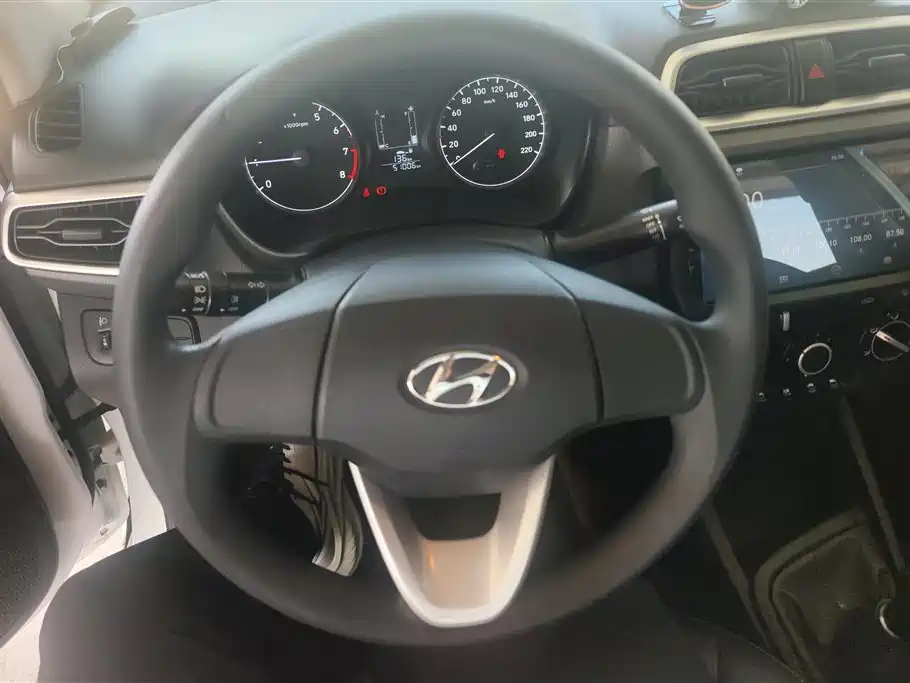 Hyundai Verna 2019 — фото 15