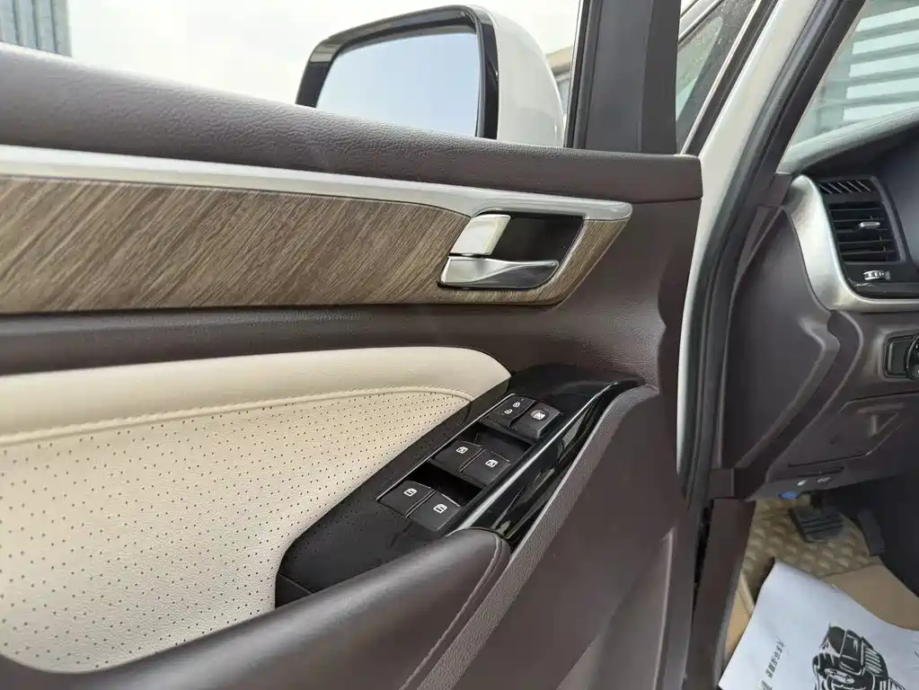 GAC Motor Trumpchi M8 2021 — фото 15