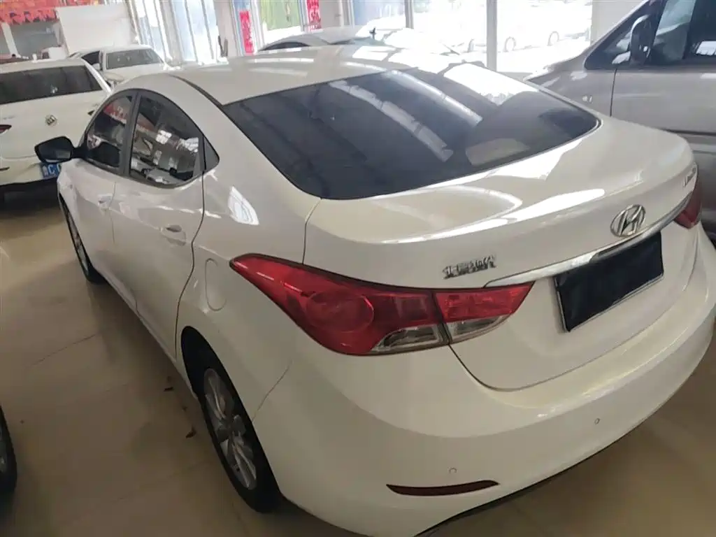 Hyundai Elantra Langdong 2016 — фото 5