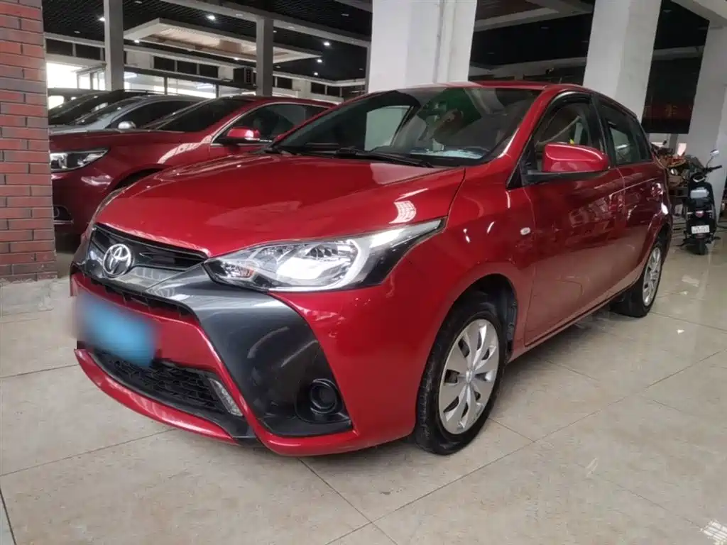 Toyota Yaris L 2017 — фото 1