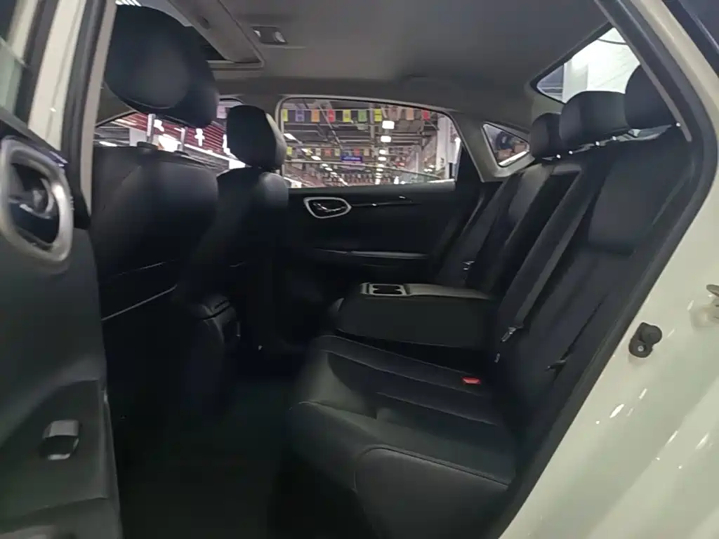 Nissan Sylphy 2019 — фото 17
