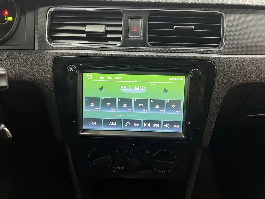 Skoda Rapid Spaceback 2020 — фото 14