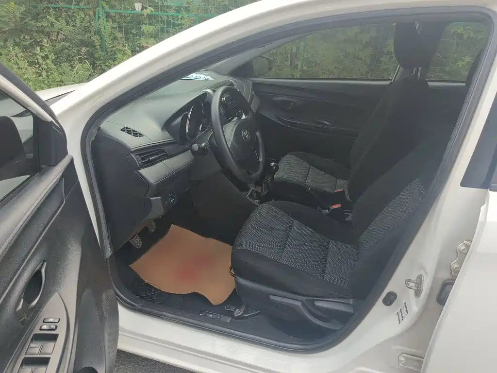Toyota Vios 2017 — фото 11