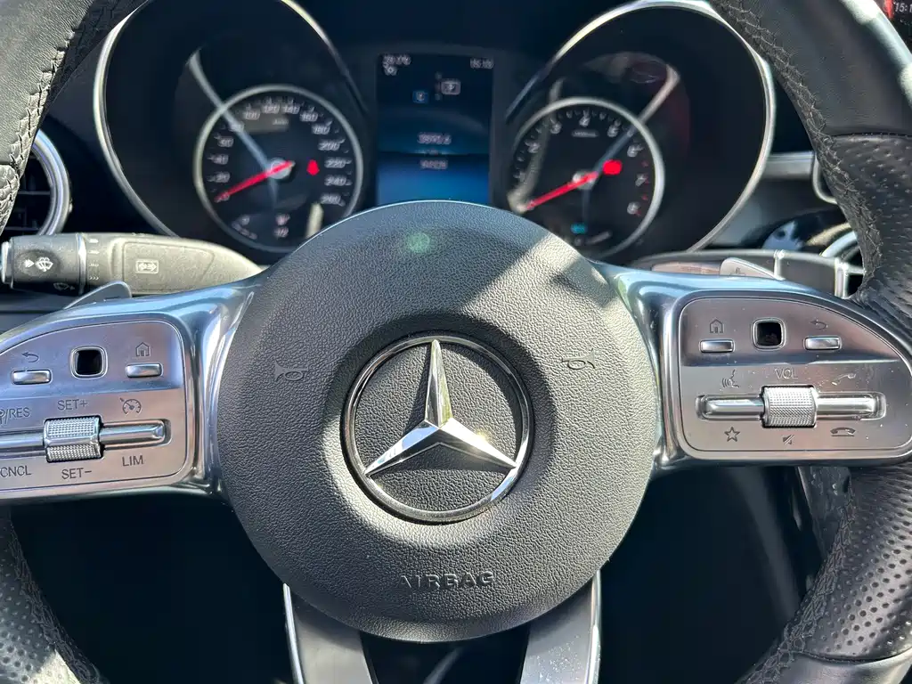 Mercedes-Benz C-Class 2019 — фото 18