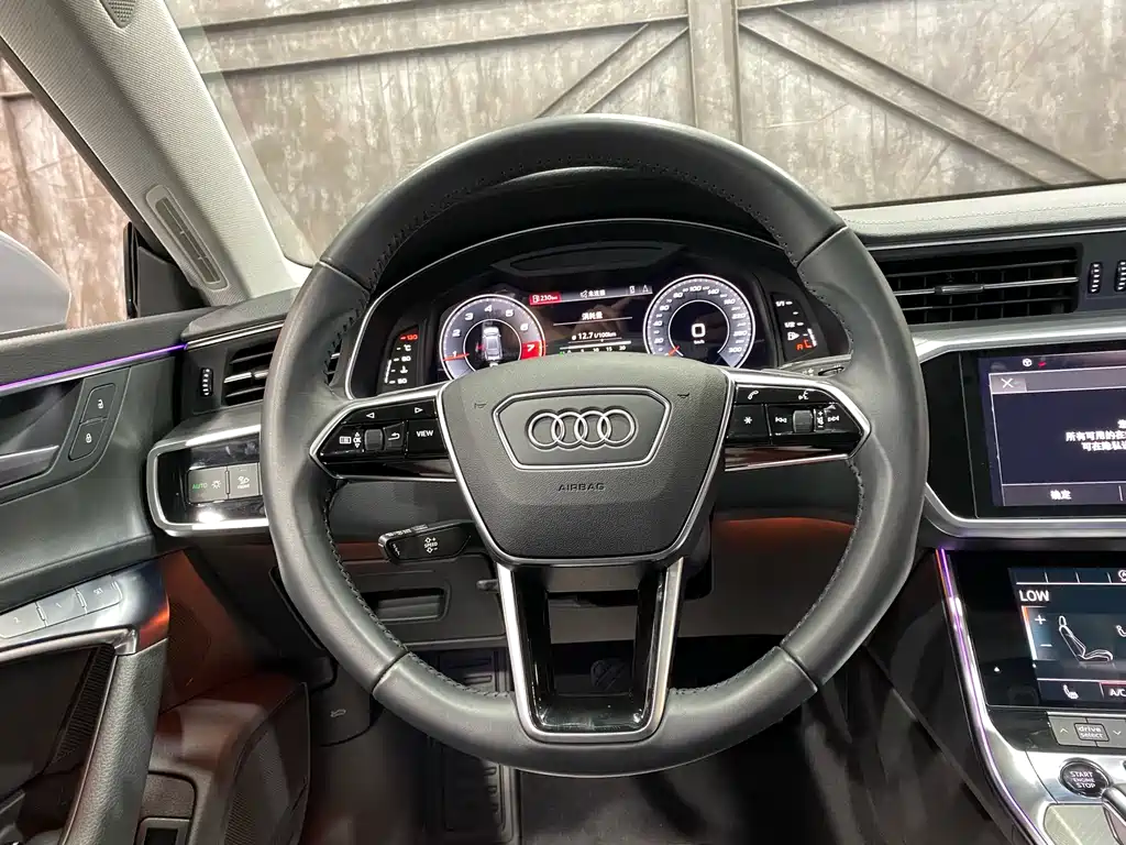 Audi A7 2021 — фото 11