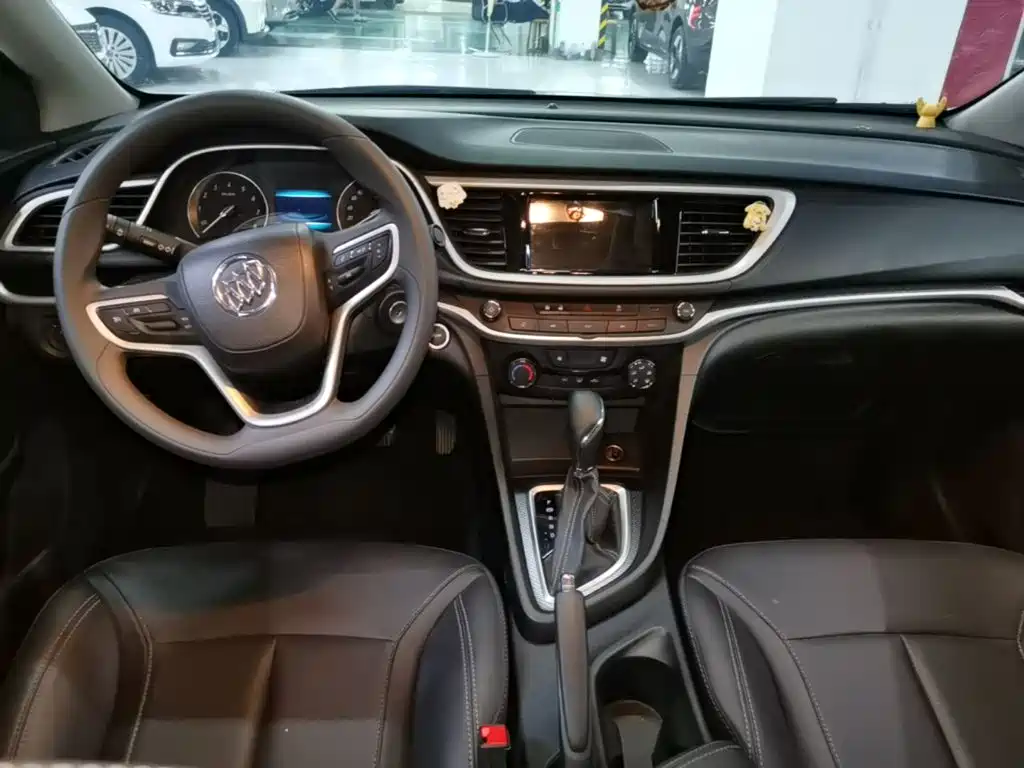 Buick Excelle 2022 — фото 10