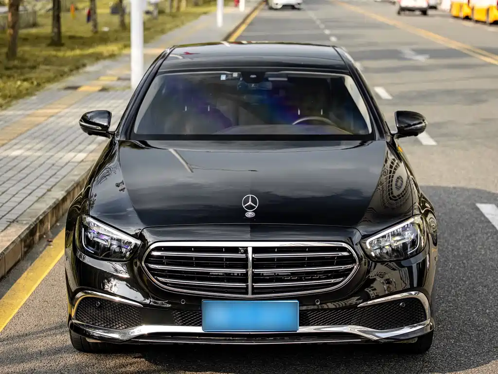 Mercedes-Benz E-Class 2022 — фото 2