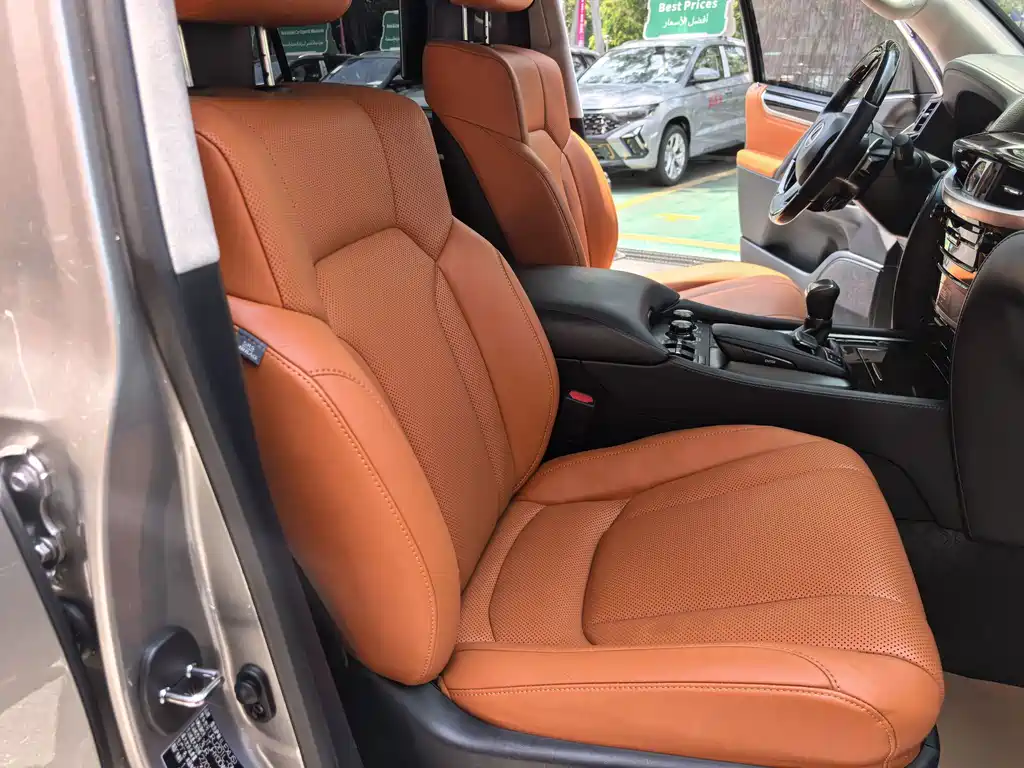 Lexus LX 2019 — фото 17