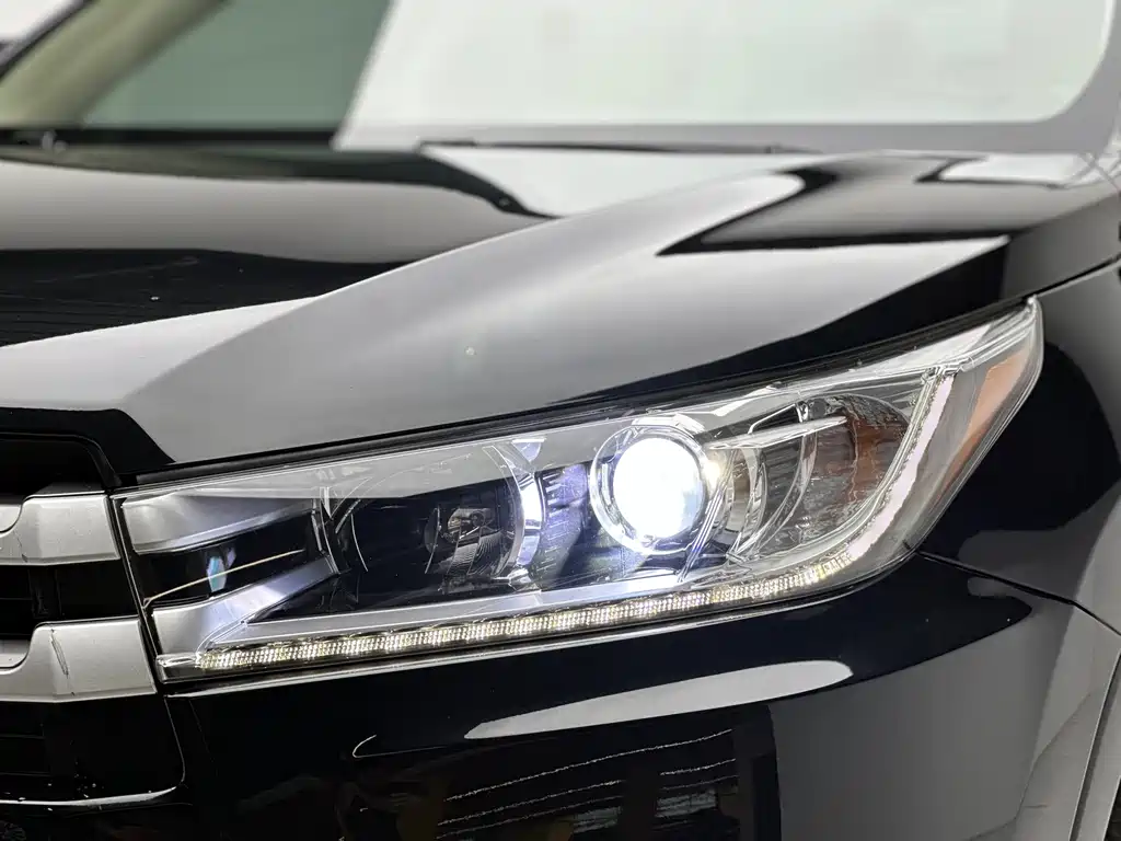 Toyota Highlander 2020 — фото 17