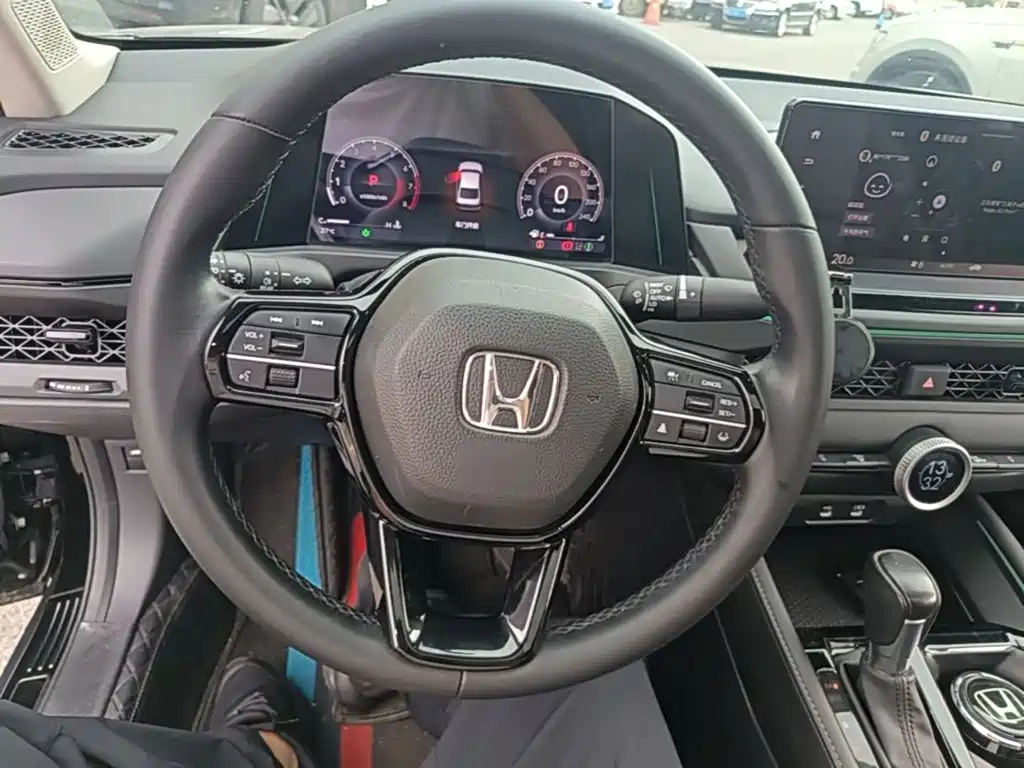 Honda Accord 2024 — фото 11