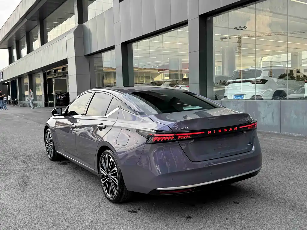 Nissan Teana 2025