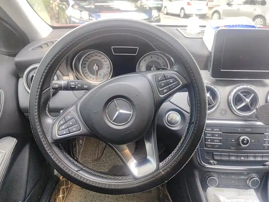 Mercedes-Benz GLA 2017 — фото 15