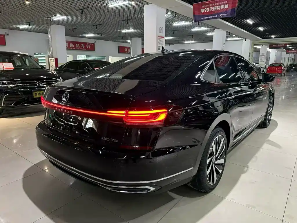 Volkswagen Passat 2023