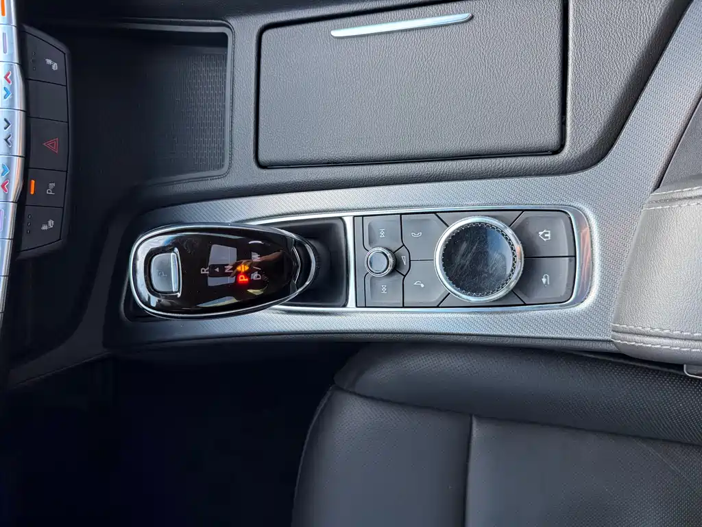 Cadillac CT5 2020 — фото 16