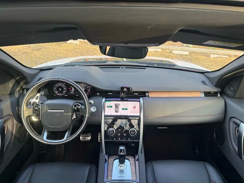 Land Rover Discovery Sport 2020 — фото 17