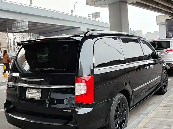 Chrysler Grand Voyager 2013