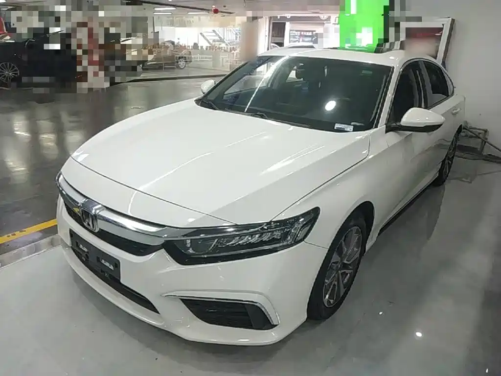 Honda Inspire 2019 — фото 1