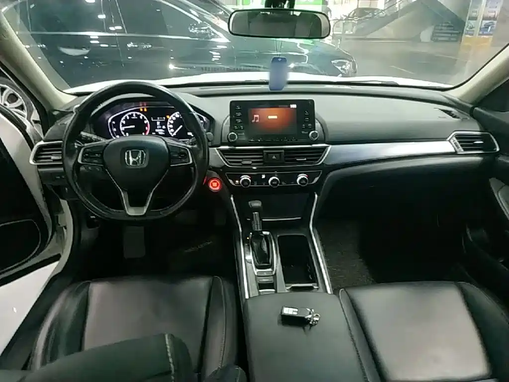 Honda Inspire 2019 — фото 10