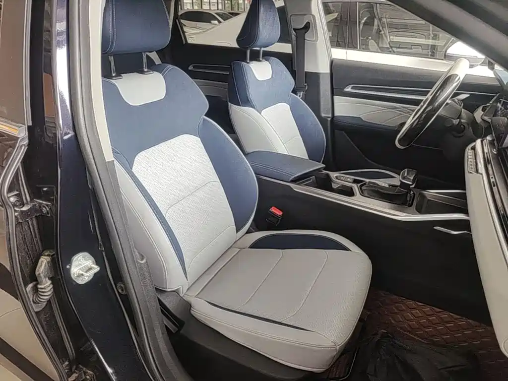 Geely Emgrand 2023 — фото 20