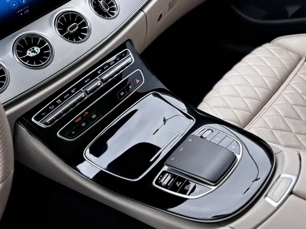 Mercedes-Benz E-Class 2021 — фото 20