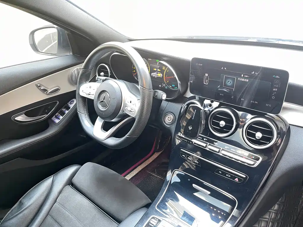 Mercedes-Benz C-Class 2020 — фото 33