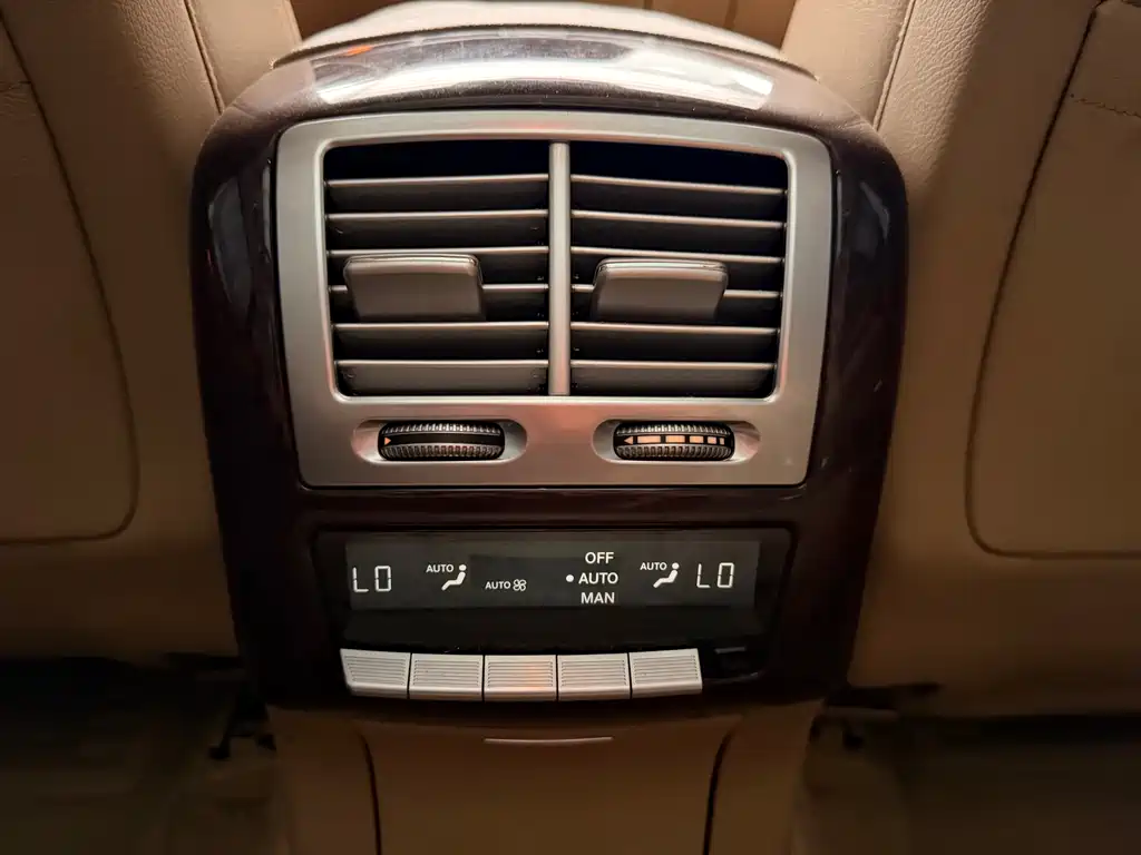 Mercedes-Benz S-Class 2011 — фото 18