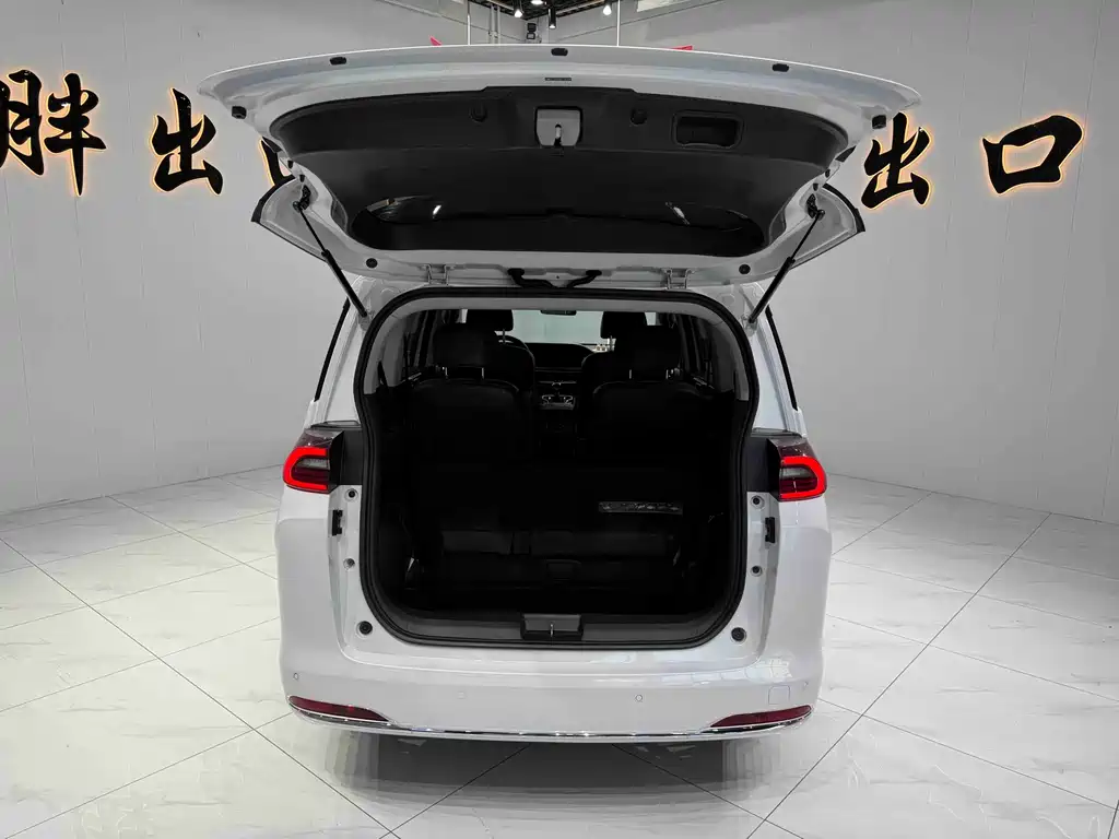 GAC Motor Trumpchi M6 2022 — фото 16