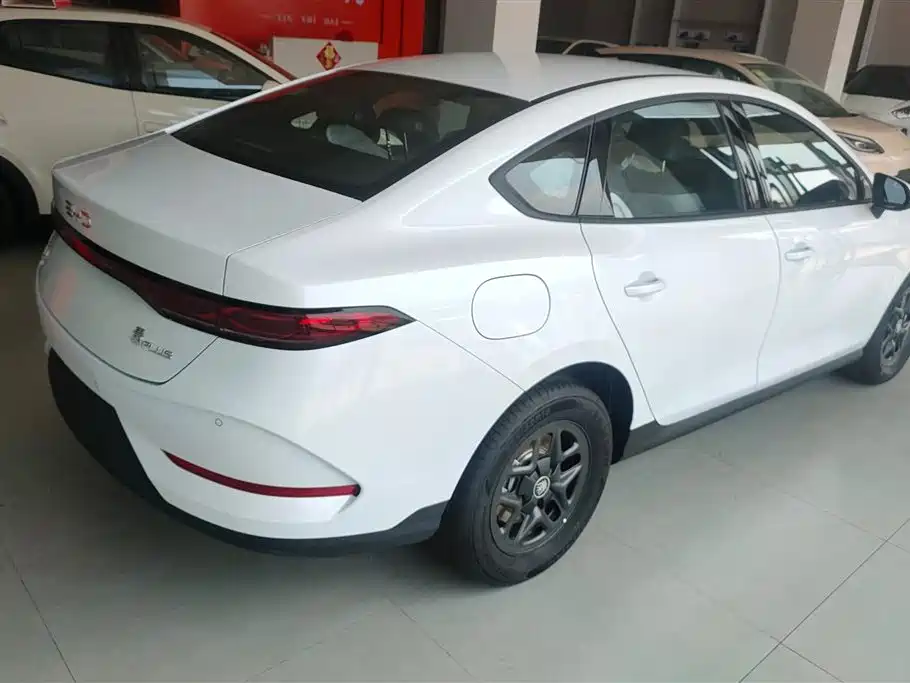 BYD Qin PLUS 2026 — фото 3