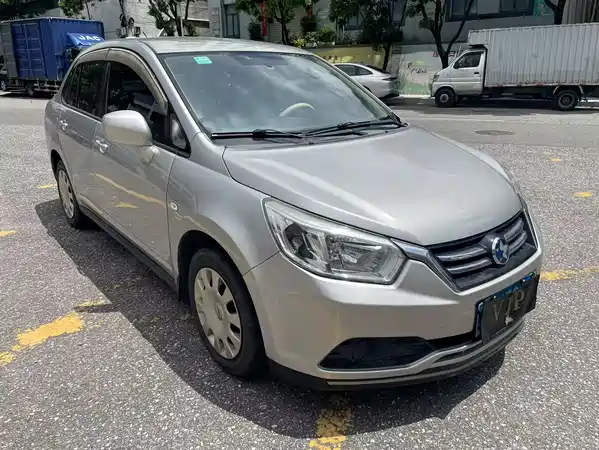 Venucia D50 2016