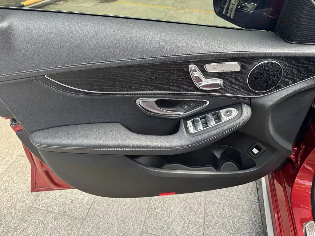 Mercedes-Benz C-Class 2017 — фото 10