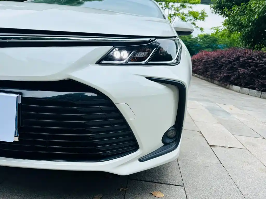Toyota Corolla 2019 — фото 11