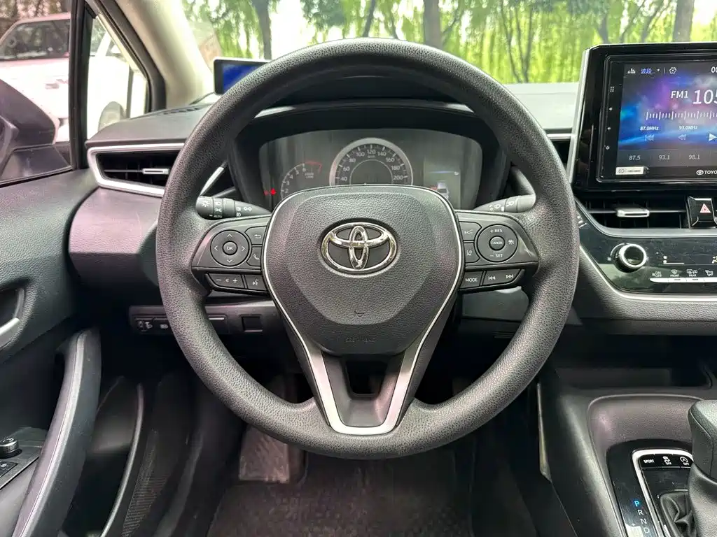 Toyota Corolla 2019 — фото 14