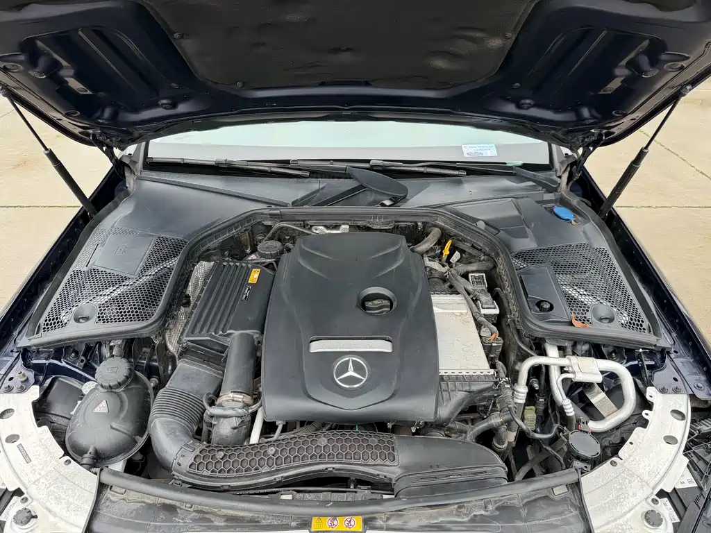Mercedes-Benz C-Class 2017 — фото 17