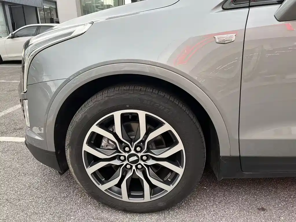 Cadillac XT5 2024 — фото 13