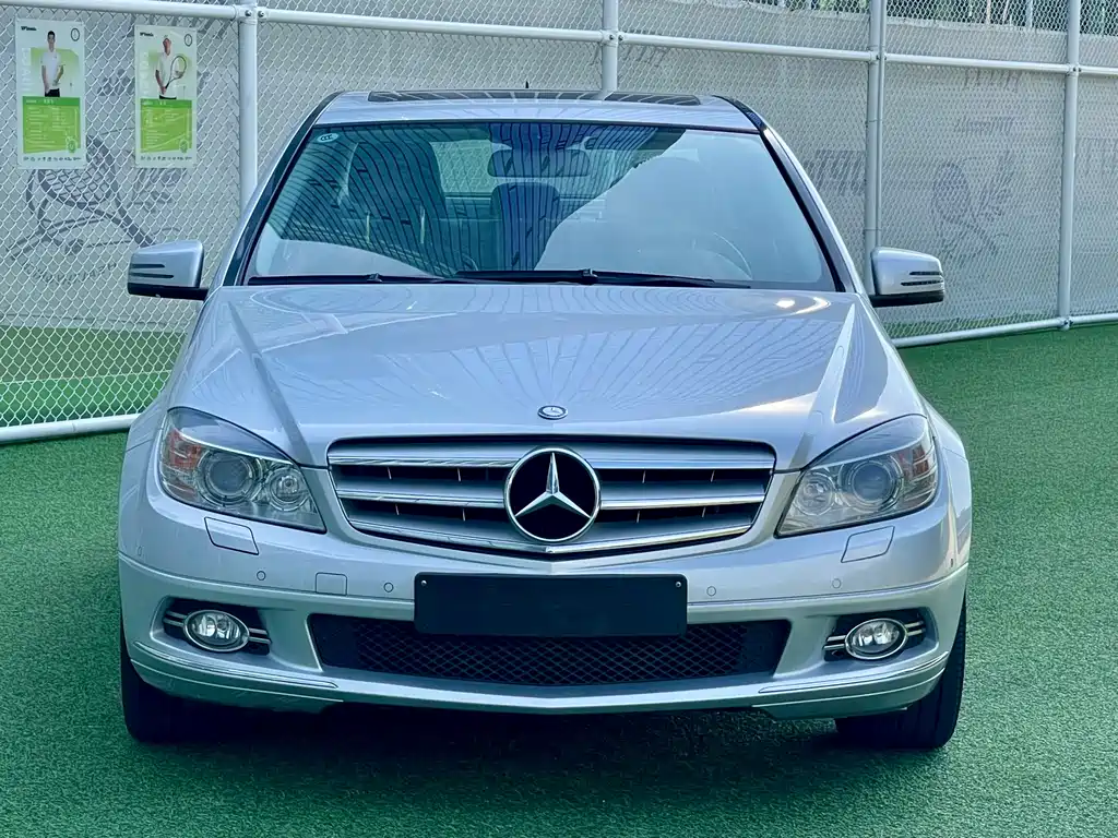 Mercedes-Benz C-Class 2011
