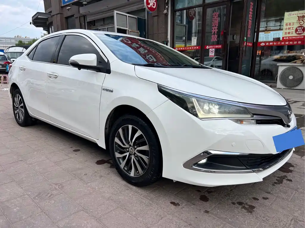 Toyota Corolla 2016 — фото 3