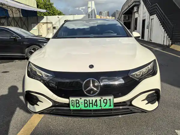 Mercedes-Benz EQE 2024