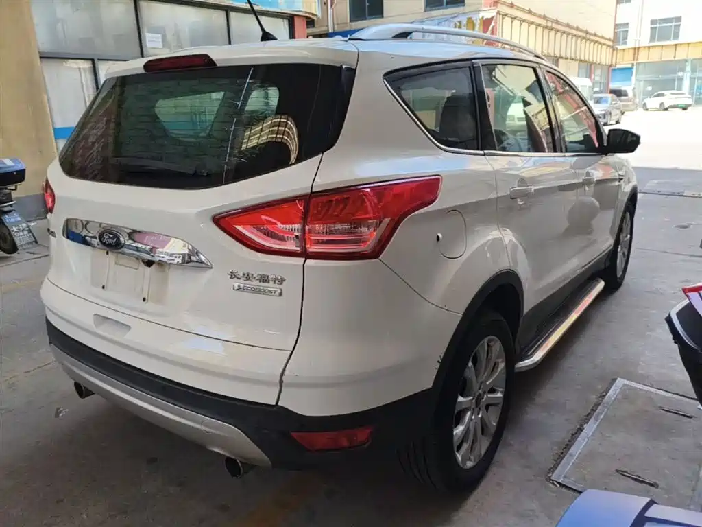 Ford Kuga 2015 — фото 7